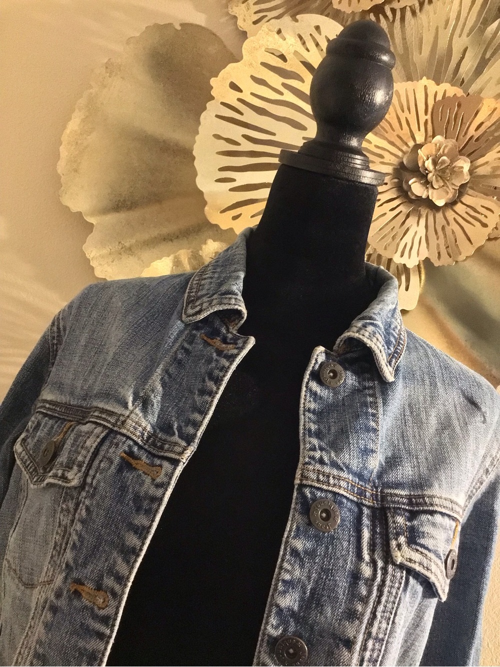 YOUNIQUE Light Blue Washed Women’s Denim Jacket, size S